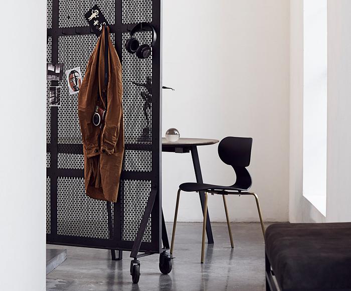 Spisebord Space Smoked Ø150