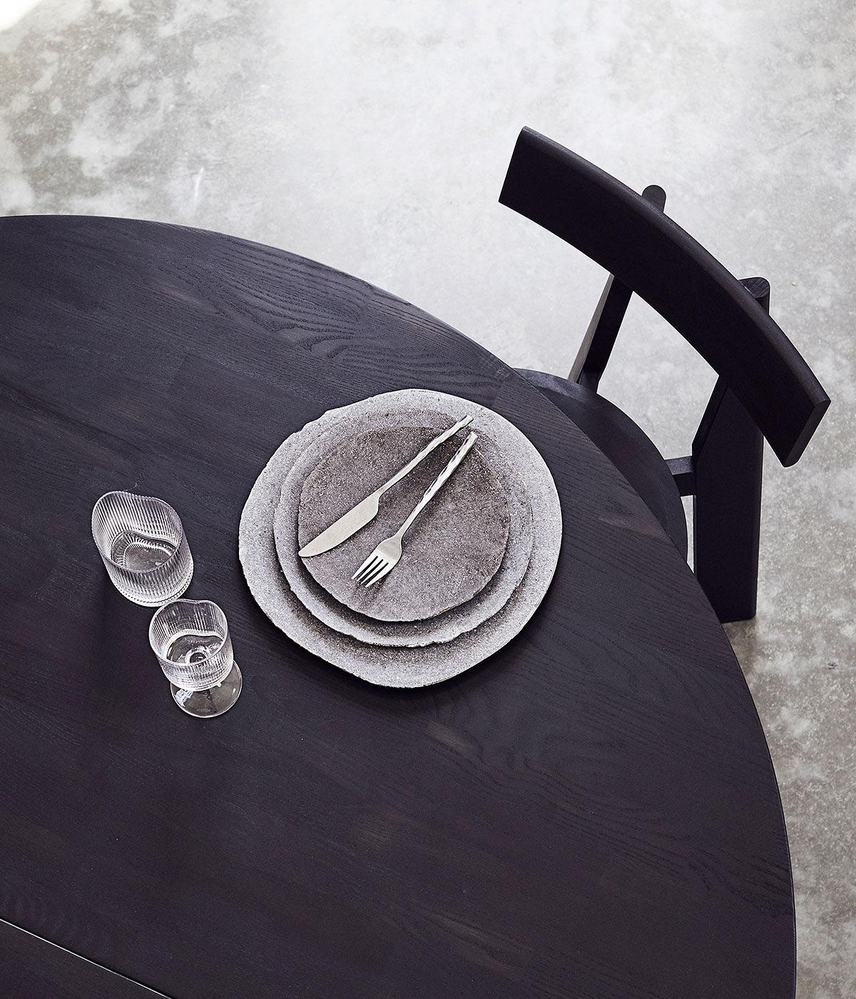 Dining table Space Black Ø150 - Woca black